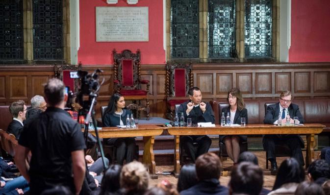 Zarni speaking at Oxford Union