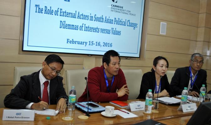 Zarni speaking in New Delhi 2016