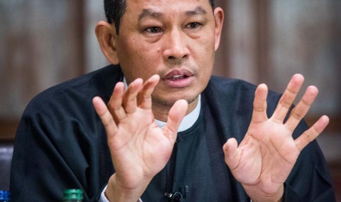 Zarni speaking on Myanmar Genocide at Oxford Union